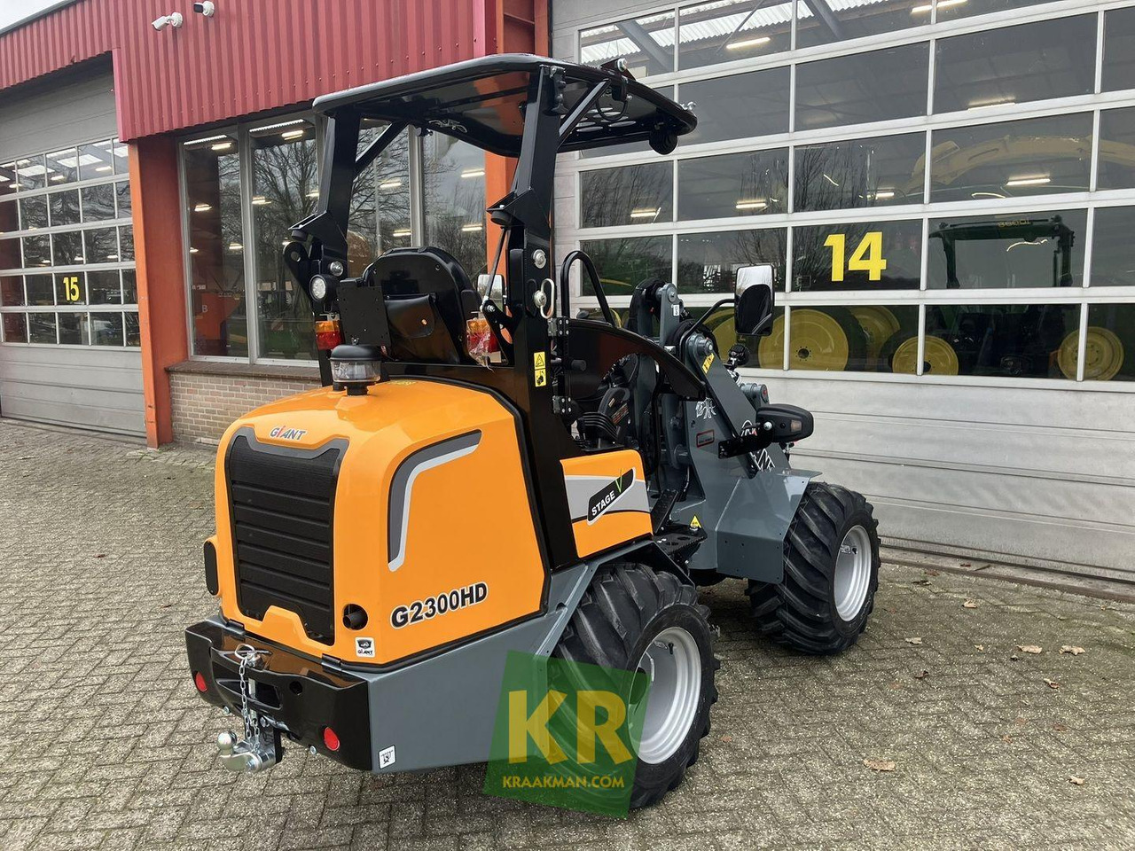 Valet de ferme Giant G2300 HD