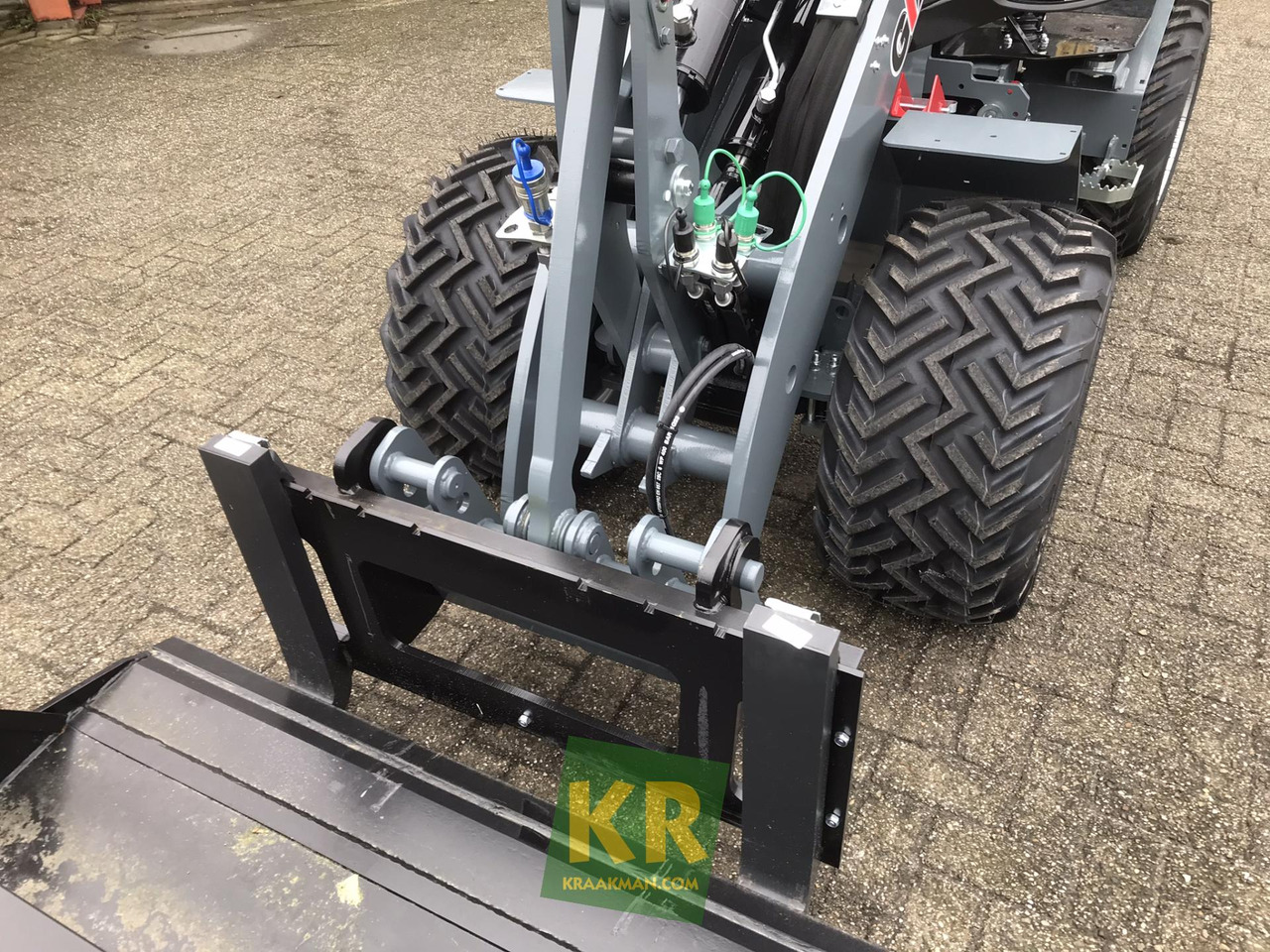 Valet de ferme Giant G2700E