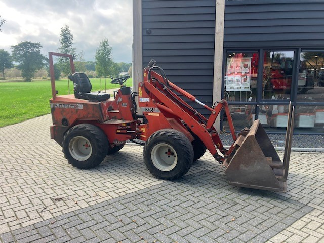 Valet de ferme SCHÄFFER 326 miniloader