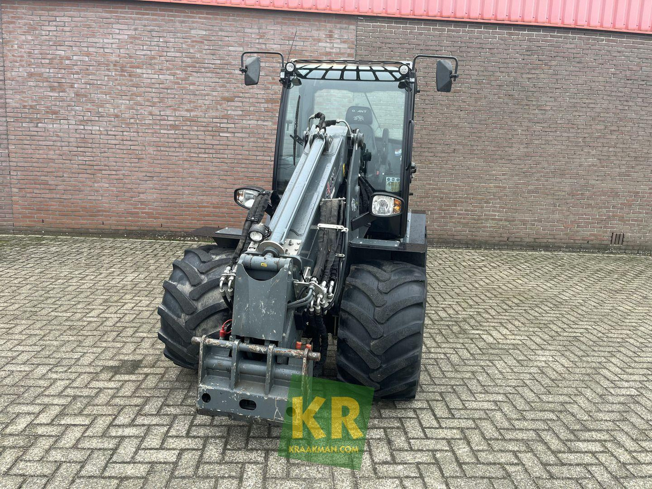 Valet de ferme V5003  Giant