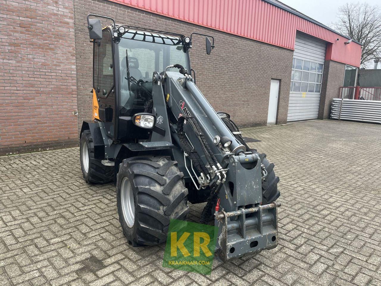 Valet de ferme V5003  Giant