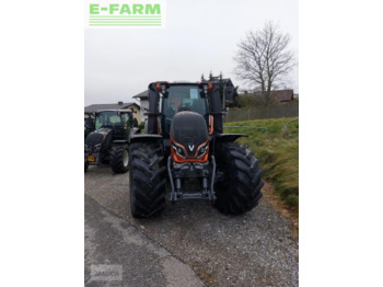 Tracteur agricole Valtra q305: photos 5