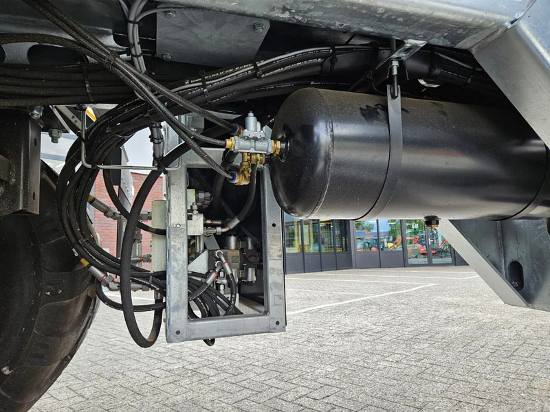 Machine agricole Veenhuis Perfektline 10700