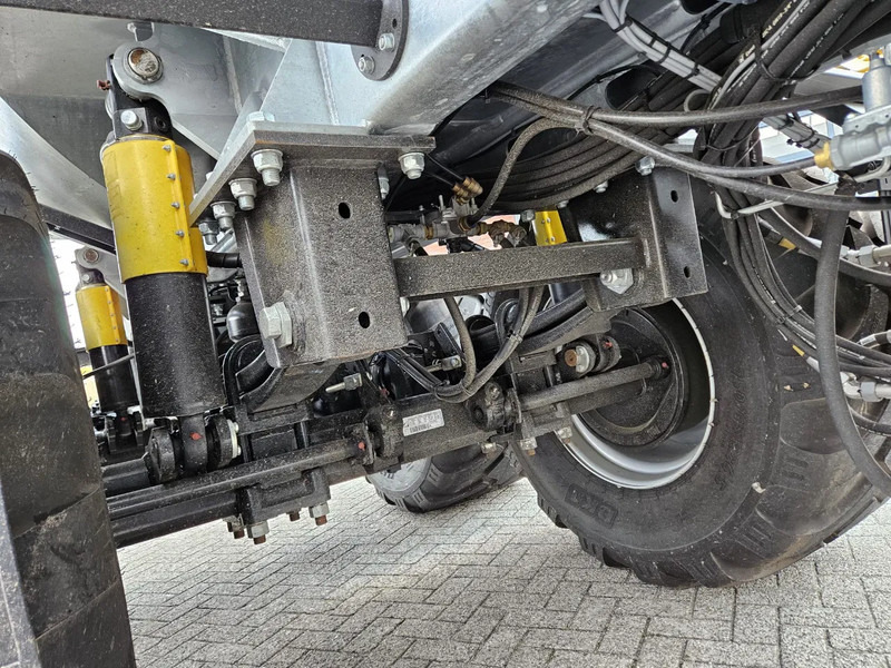 Machine agricole Veenhuis Perfektline 10700