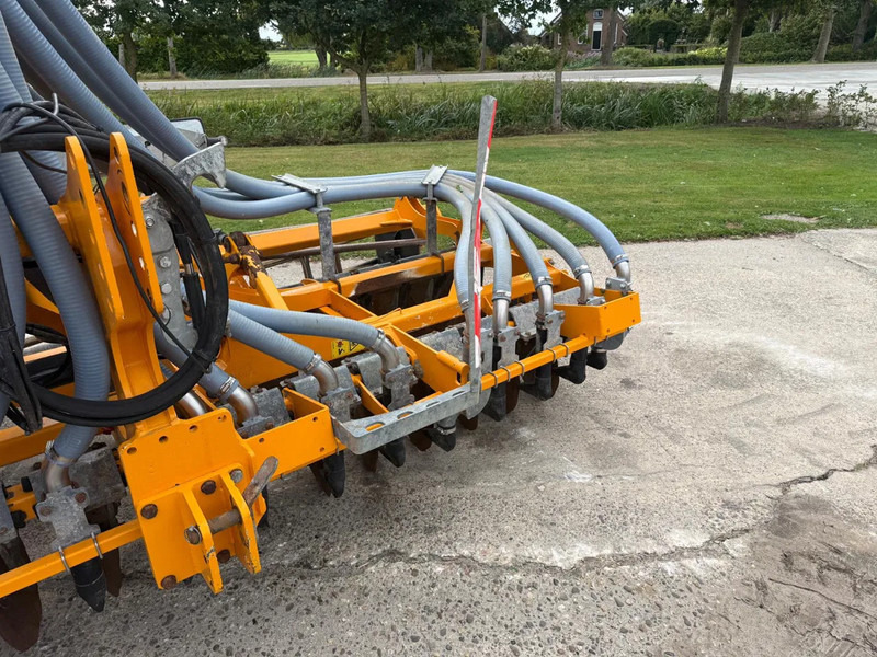 Machine agricole Veenhuis Terraject DISC 5.00 Schijvenegg Bemester Bouwlandinjecteur