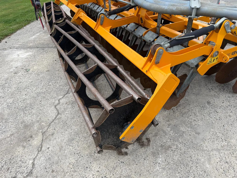 Machine agricole Veenhuis Terraject DISC 5.00 Schijvenegg Bemester Bouwlandinjecteur