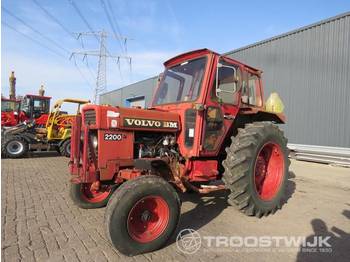 Tracteur agricole Volvo BM 2200: photos 1