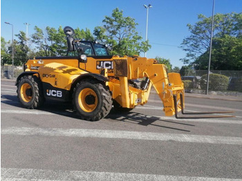 Chariot télescopique JCB