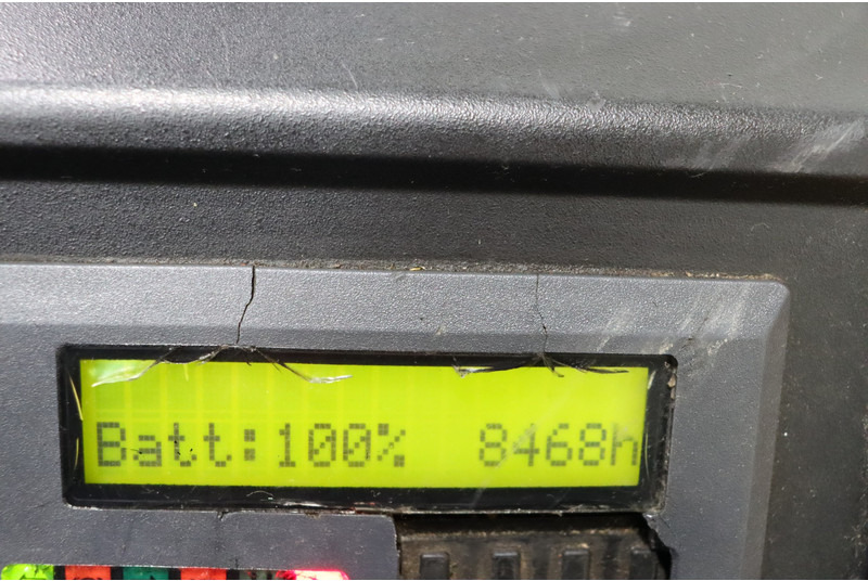 Chariot à mât rétractable Jungheinrich ETV110