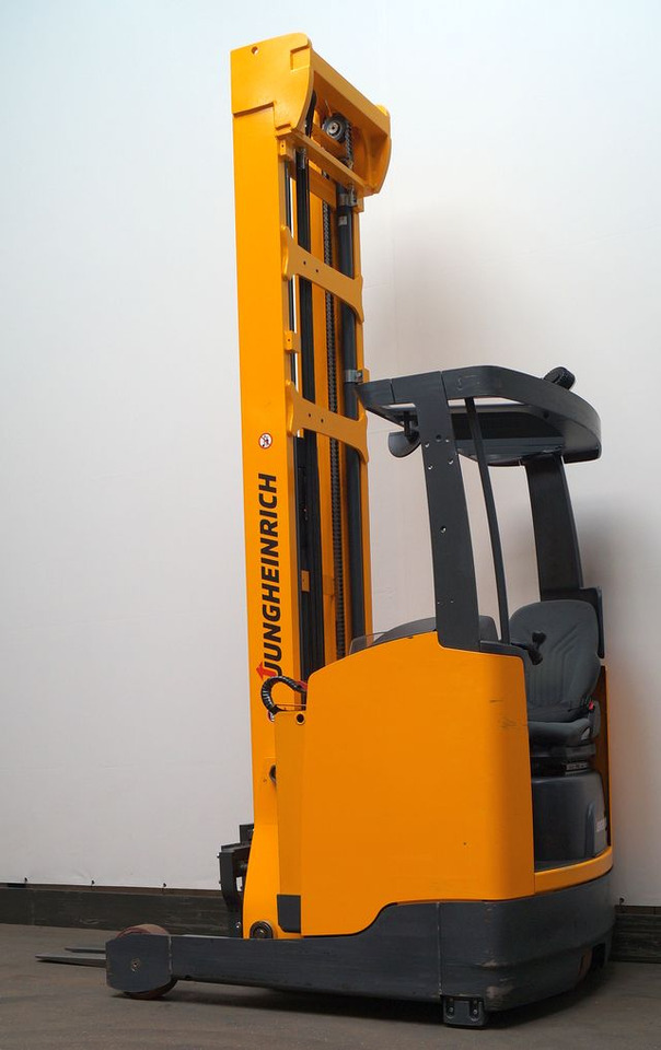 Chariot à mât rétractable Jungheinrich ETV214