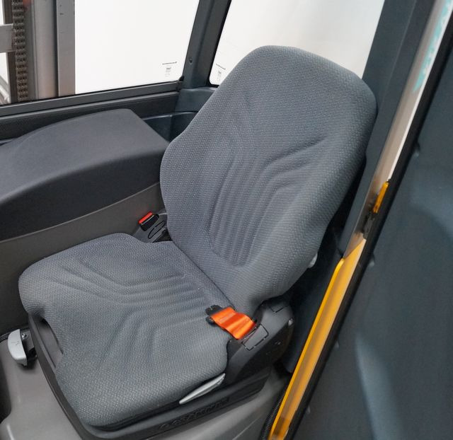 Chariot à mât rétractable Jungheinrich ETV214