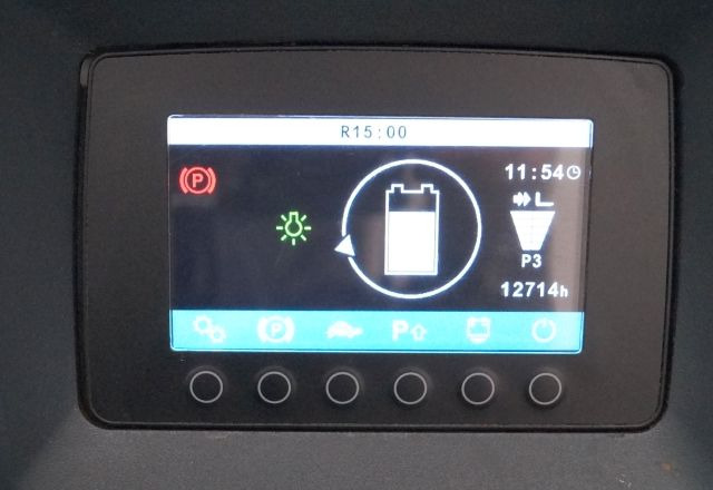 Chariot à mât rétractable Jungheinrich ETV214