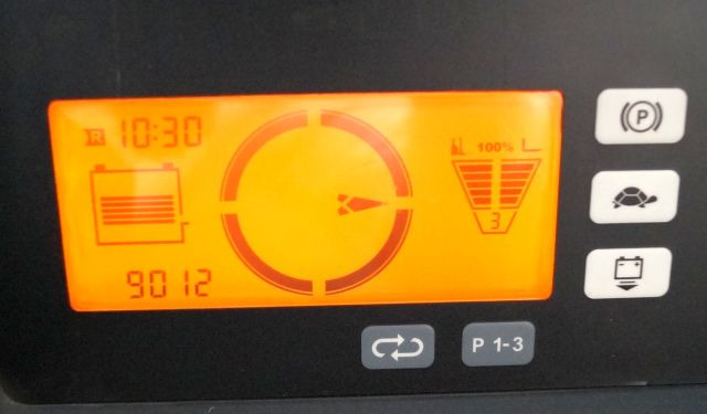 Chariot à mât rétractable Jungheinrich ETV214