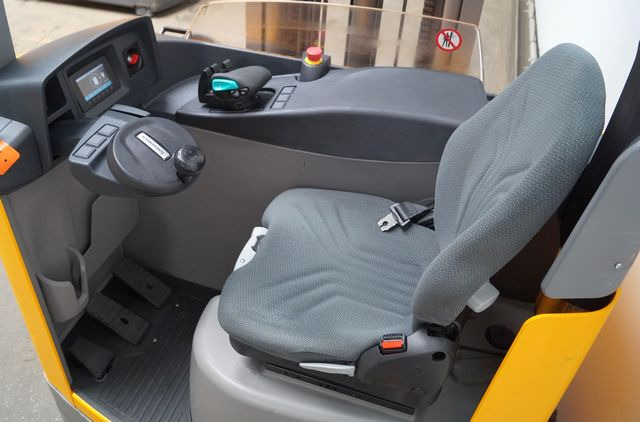 Chariot à mât rétractable Jungheinrich ETV214