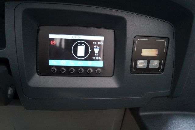 Chariot à mât rétractable Jungheinrich ETV216