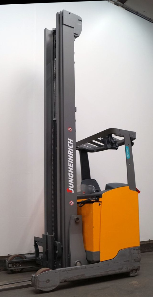 Chariot à mât rétractable Jungheinrich ETV216