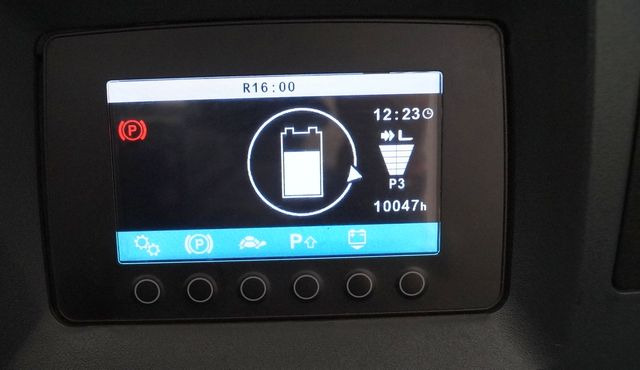 Chariot à mât rétractable Jungheinrich ETV216