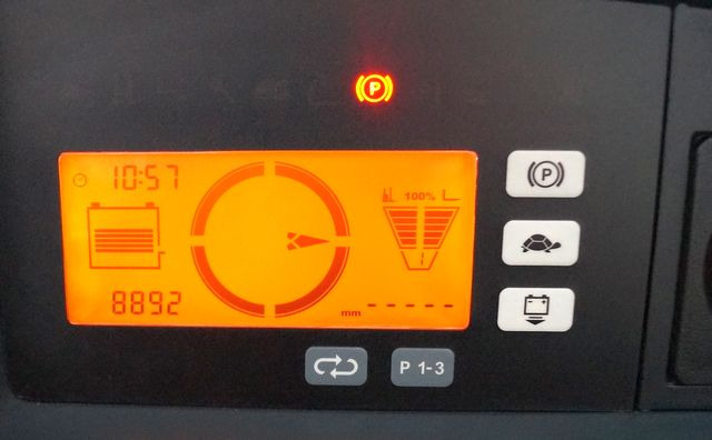 Chariot à mât rétractable Jungheinrich ETV216