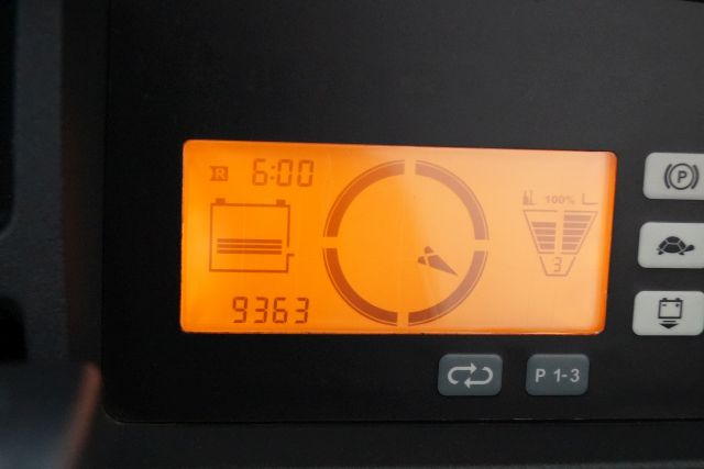 Chariot à mât rétractable Jungheinrich ETV216