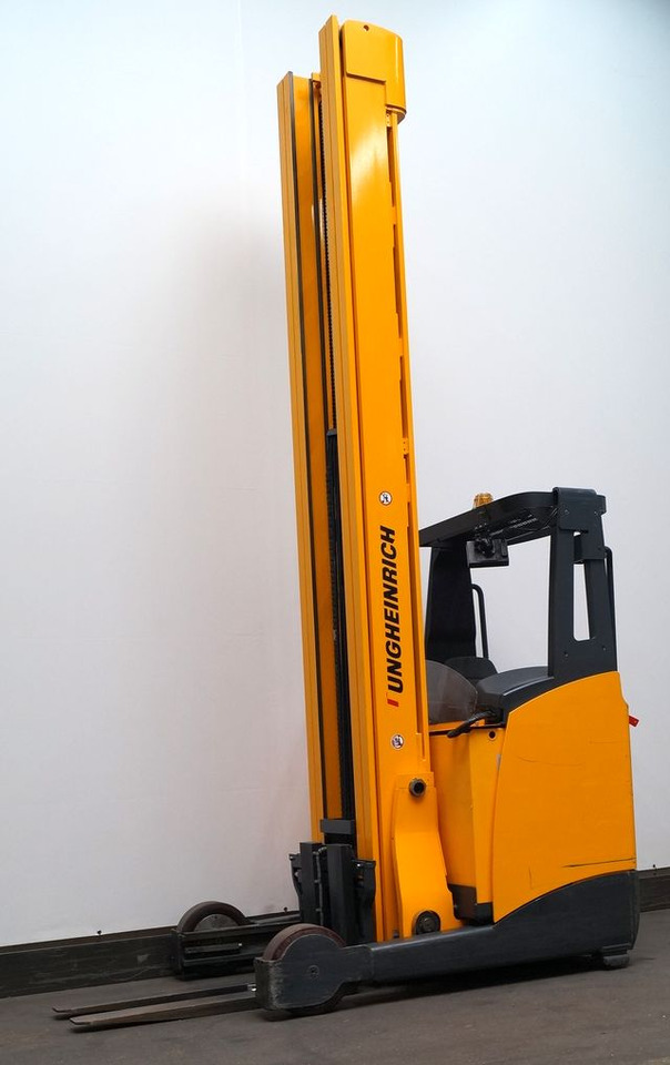 Chariot à mât rétractable Jungheinrich ETV320