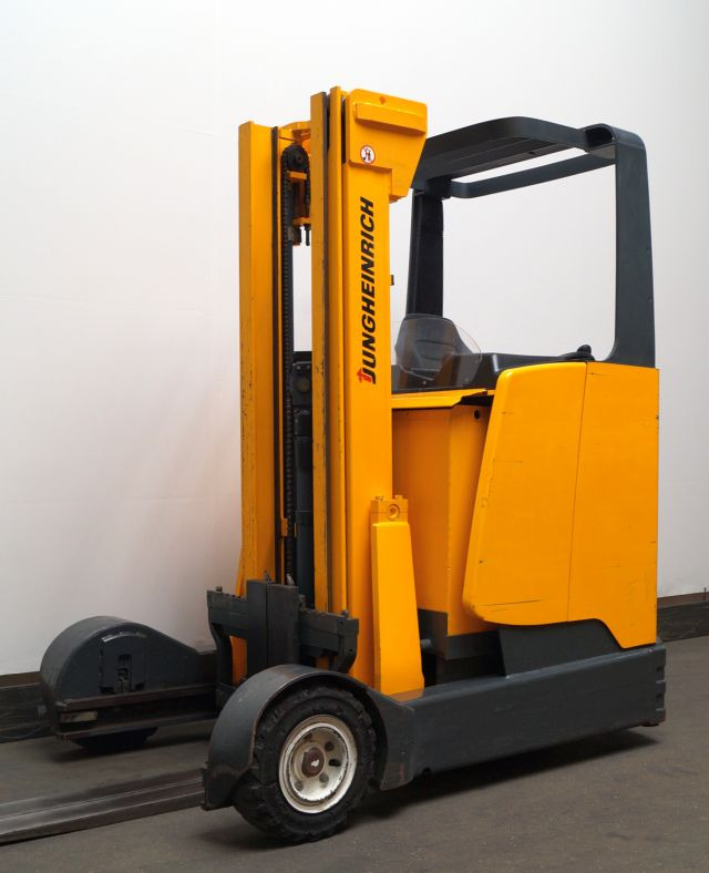 Chariot à mât rétractable Jungheinrich ETV C16