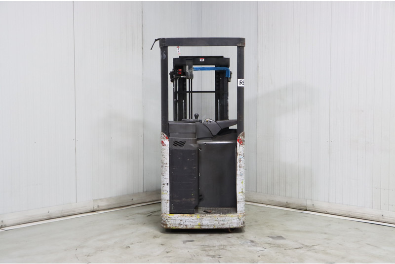 Chariot à mât rétractable Nissan AJN160