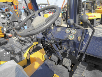 Chariot élévateur KOMATSU FD50