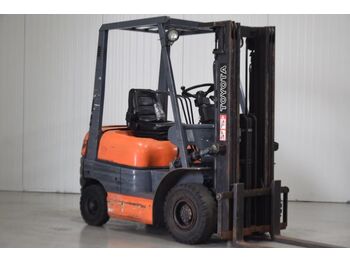 Chariot élévateur Toyota 02-6FDF15