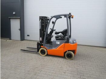 Chariot élévateur Toyota 8FBMT15 - TRIPLEX