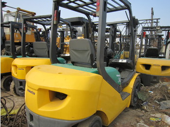 Chariot élévateur diesel KOMATSU FD30