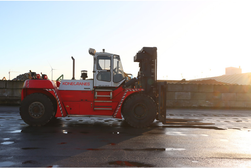 Chariot élévateur diesel KONECRANES 28-1200B