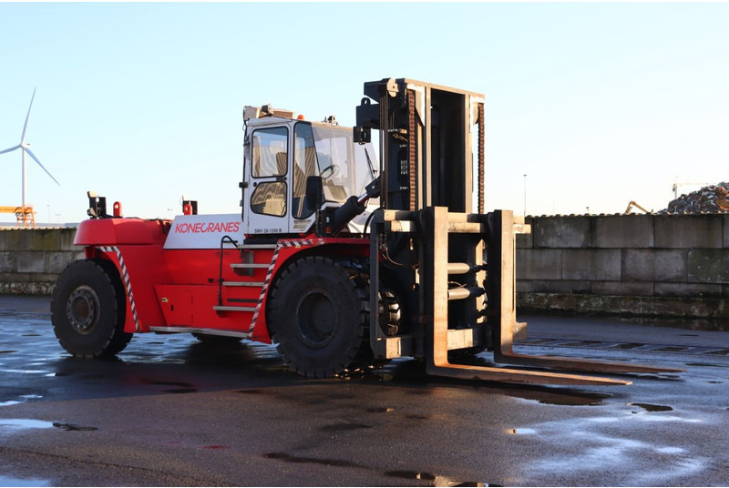 Chariot élévateur diesel KONECRANES 28-1200B