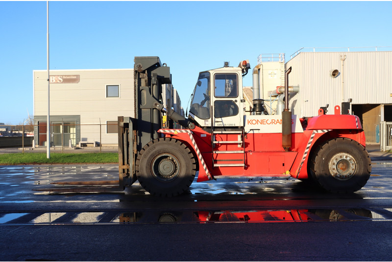 Chariot élévateur diesel KONECRANES 28-1200B