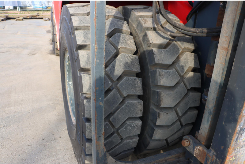 Chariot élévateur diesel KONECRANES 28-1200B