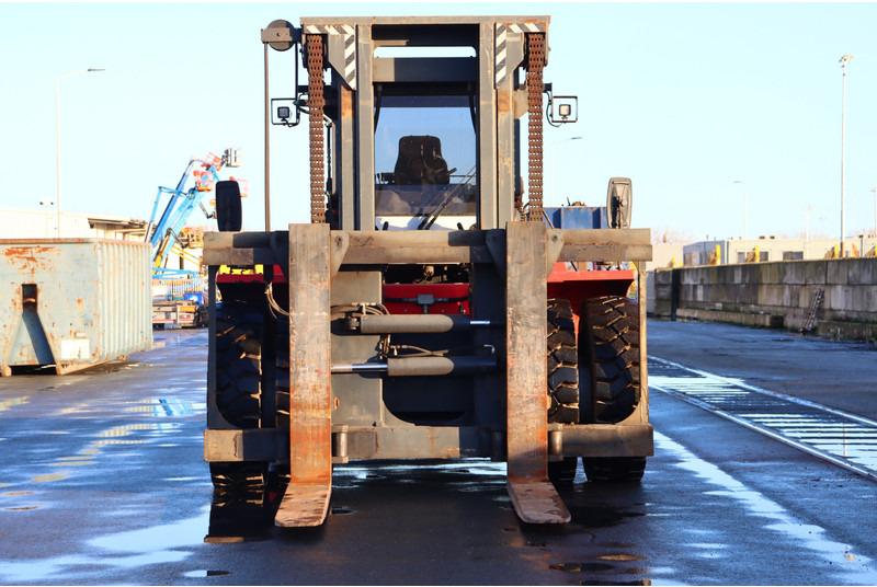 Chariot élévateur diesel KONECRANES 28-1200B