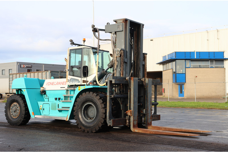 Chariot élévateur diesel KONECRANES 30-1200C
