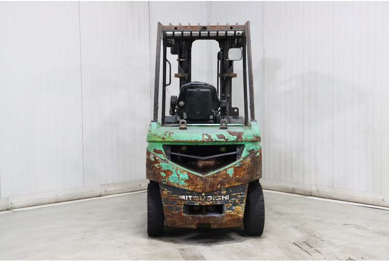 Chariot élévateur diesel Mitsubishi FD30NT