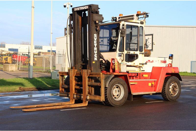 Chariot élévateur diesel Svetruck 1560-35