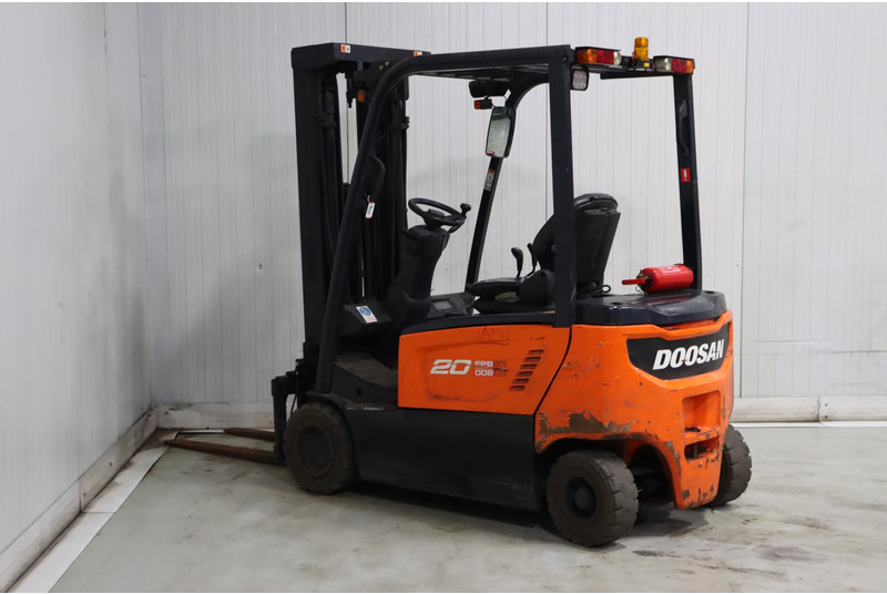 Chariot élévateur électrique Doosan B20X-7