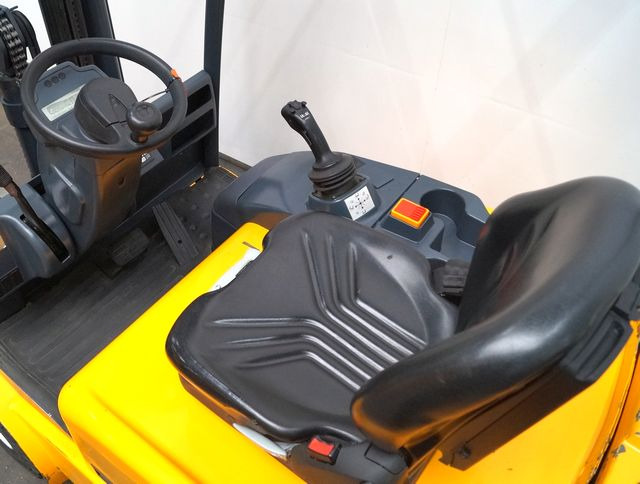 Chariot élévateur électrique Jungheinrich EFG115