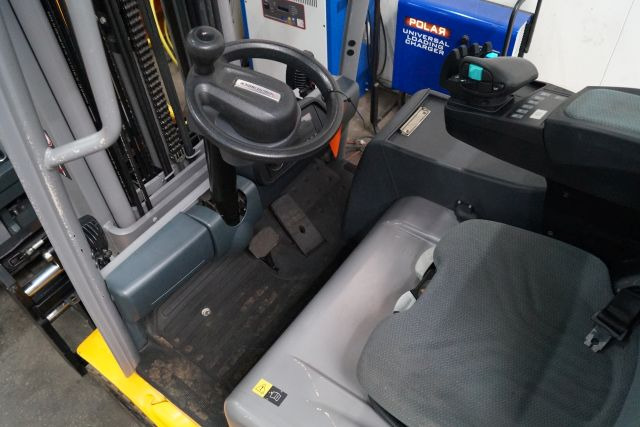 Chariot élévateur électrique Jungheinrich EFG216