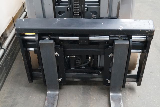 Chariot élévateur électrique Jungheinrich EFG216