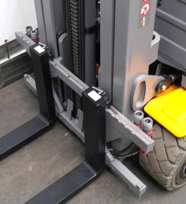 Chariot élévateur électrique Jungheinrich EFG320