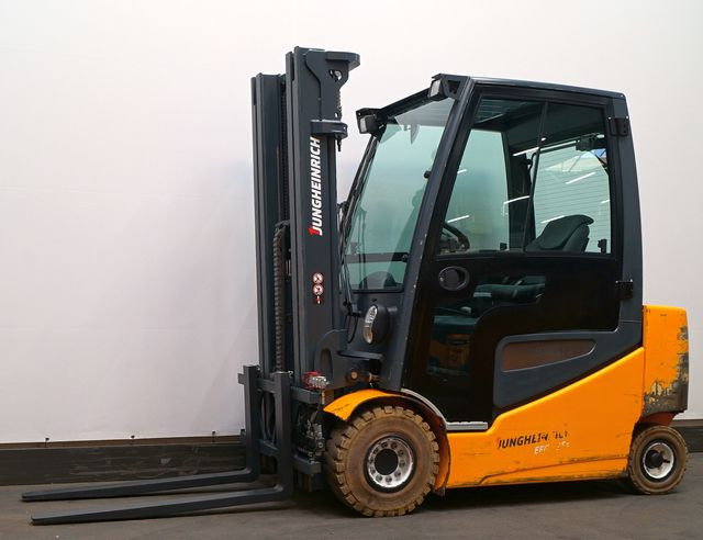 Chariot élévateur électrique Jungheinrich EFG425