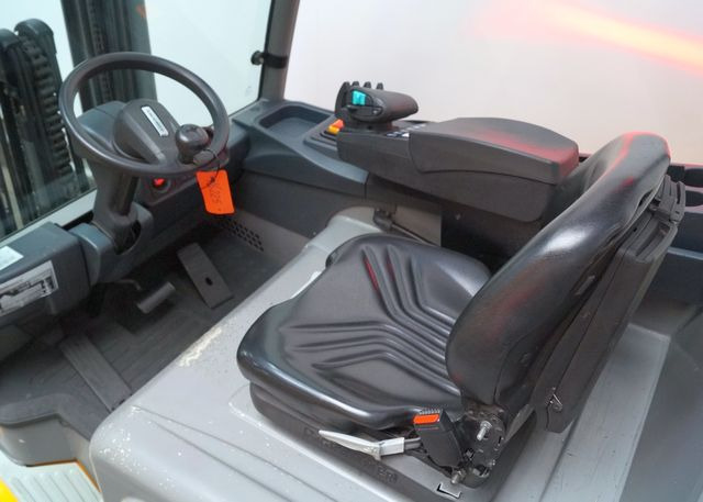 Chariot élévateur électrique Jungheinrich EFG430