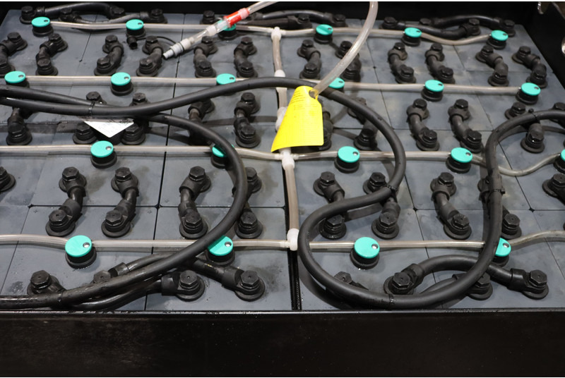 Chariot élévateur électrique Montini MR6