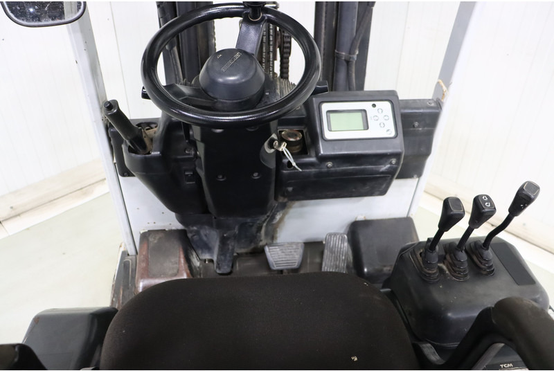 Chariot élévateur électrique TCM FB20-E1