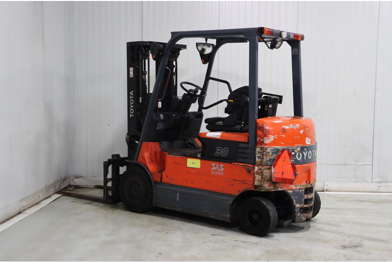 Chariot élévateur électrique Toyota 7FBMF30