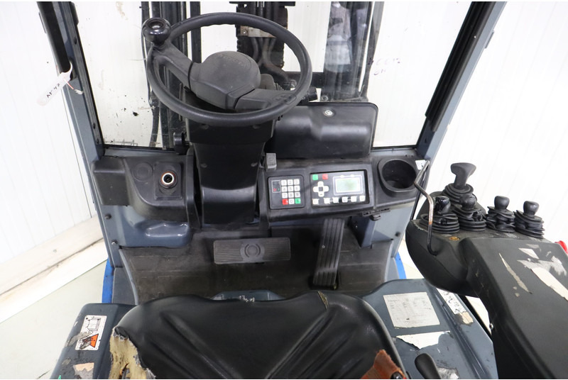 Chariot élévateur électrique Toyota 8FBE16T