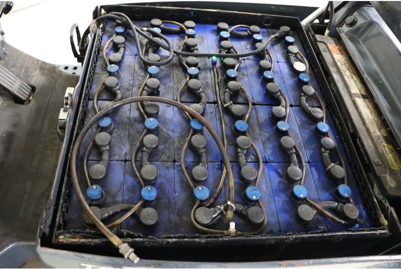 Chariot élévateur électrique Toyota 8FBE16T